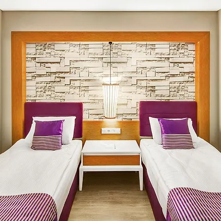 Отель Jacaranda 5*